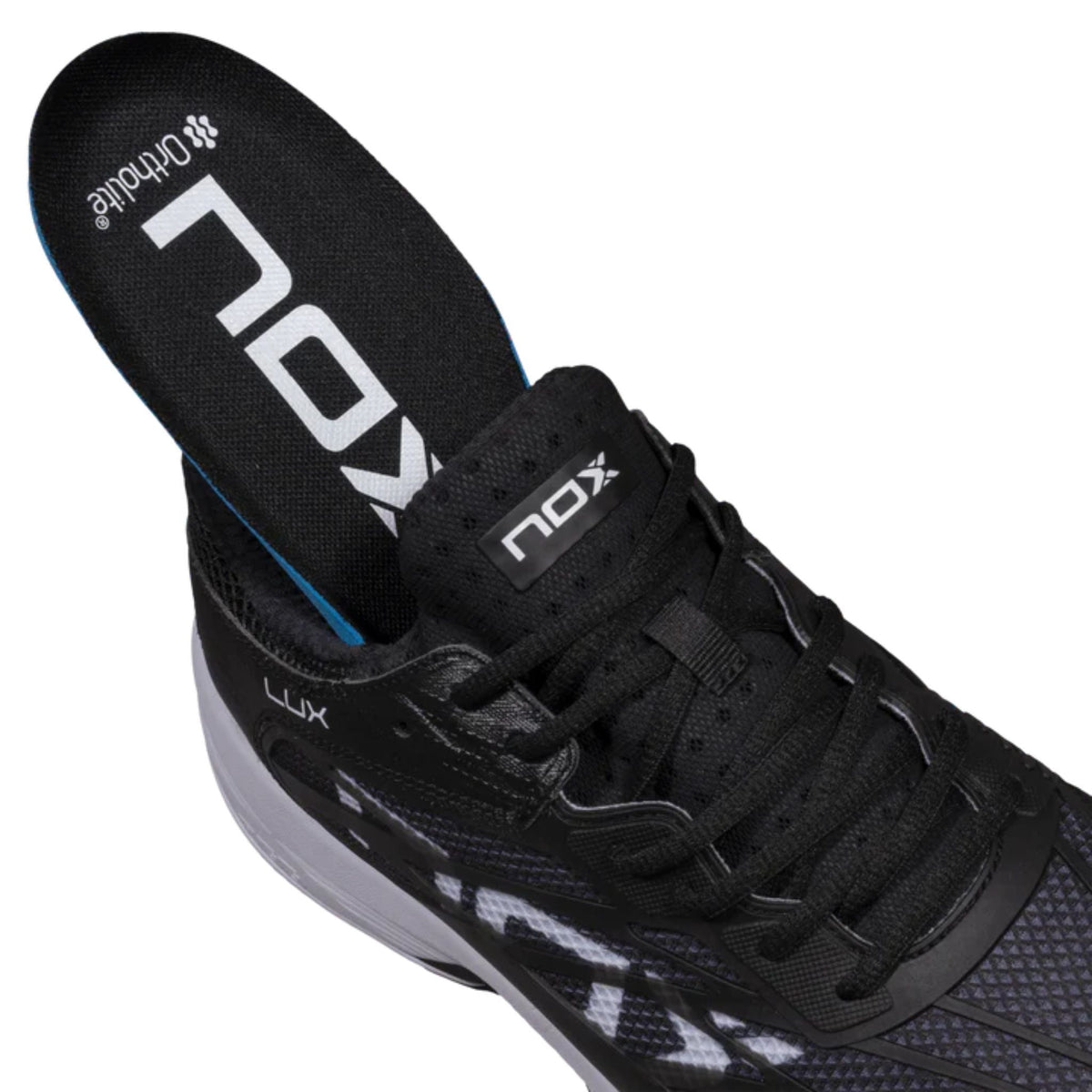 Nox AT10 Lux Black/white | padel shoes
